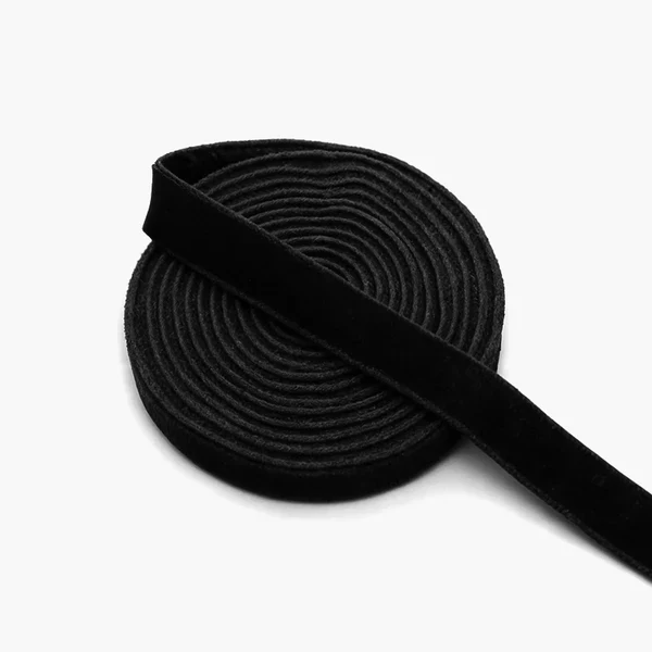 Cinta Terciopelo Negro 1.5 cm x 4.5 m