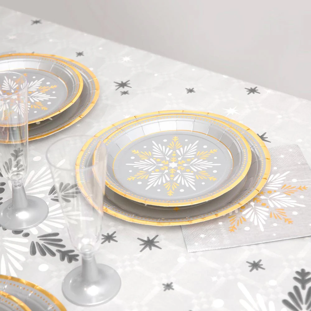 Rollo Mantel Papel Navidad 1.20 x 5 m Copo de Nieve Plata y Dorado - Image 5