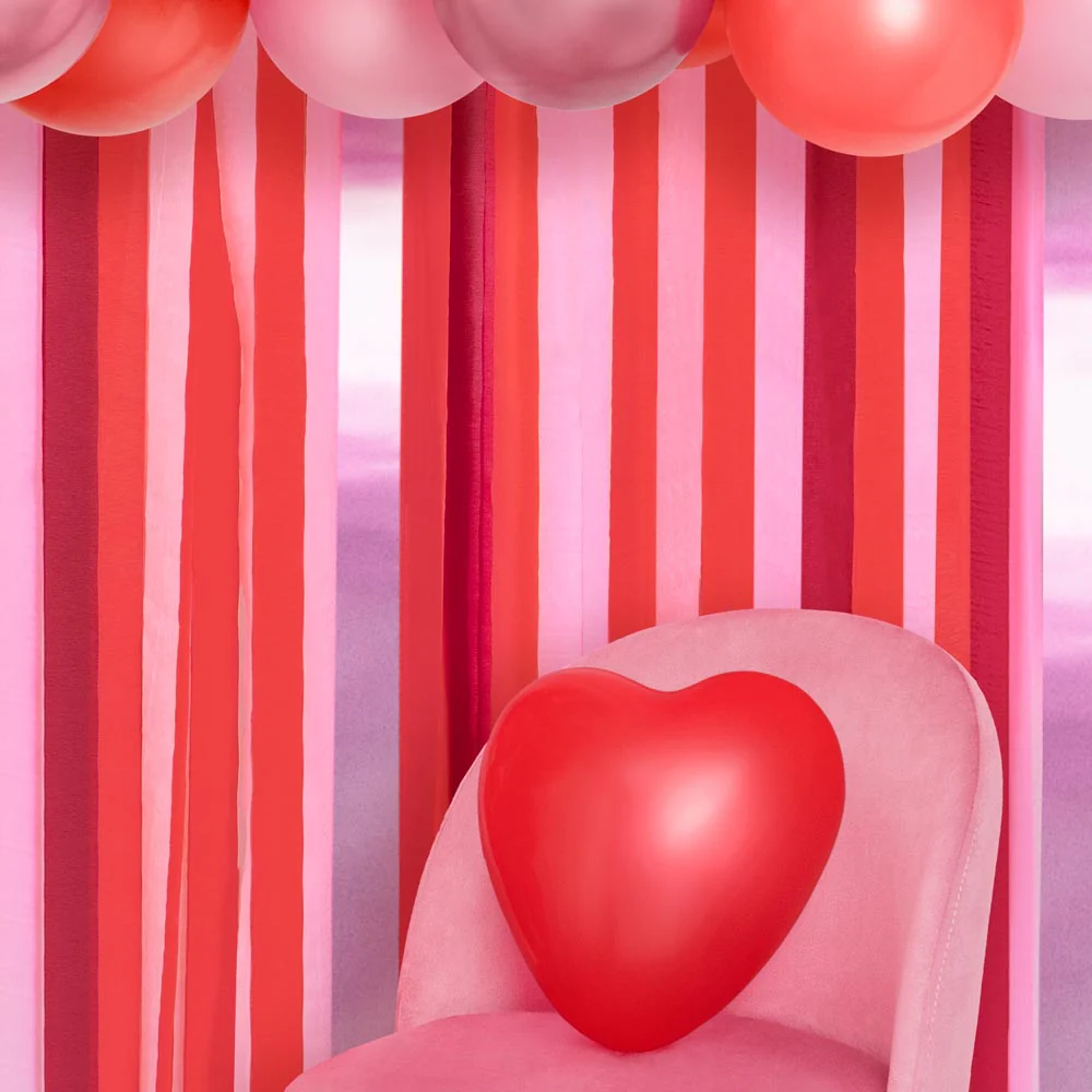 Set Arco Globos Látex y Cortina Papel San Valentín - Image 4