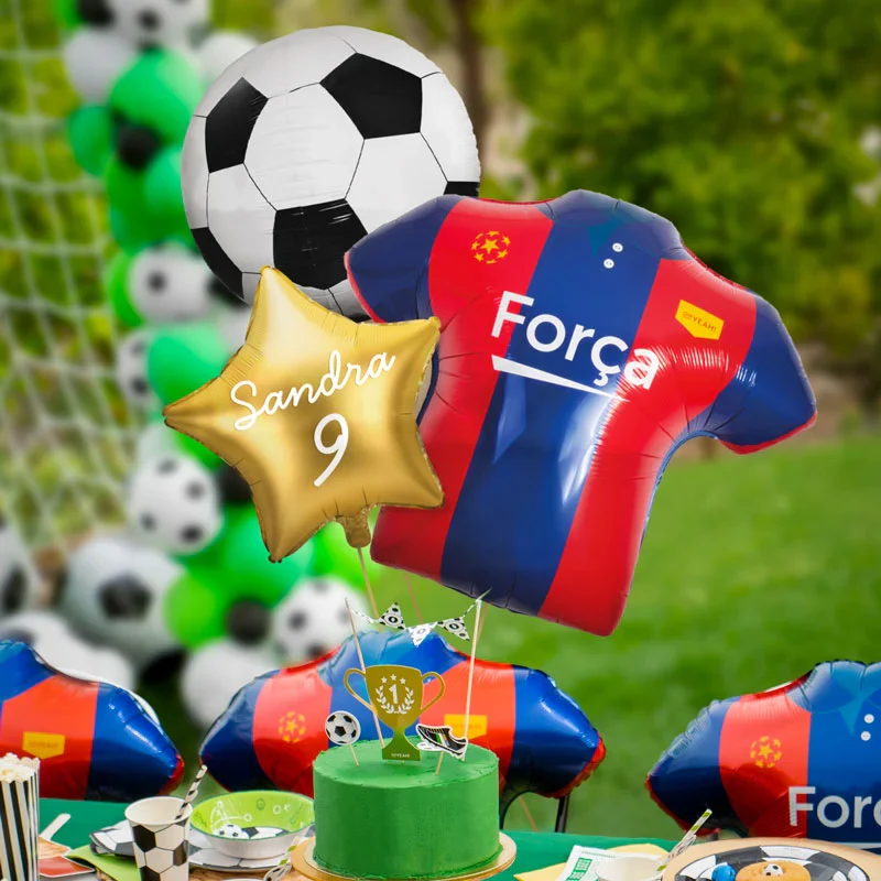 Set Globos Fútbol Camiseta Rojo y Azul Personalizado Nombre y Edad Vinilo Blanco - Image 2
